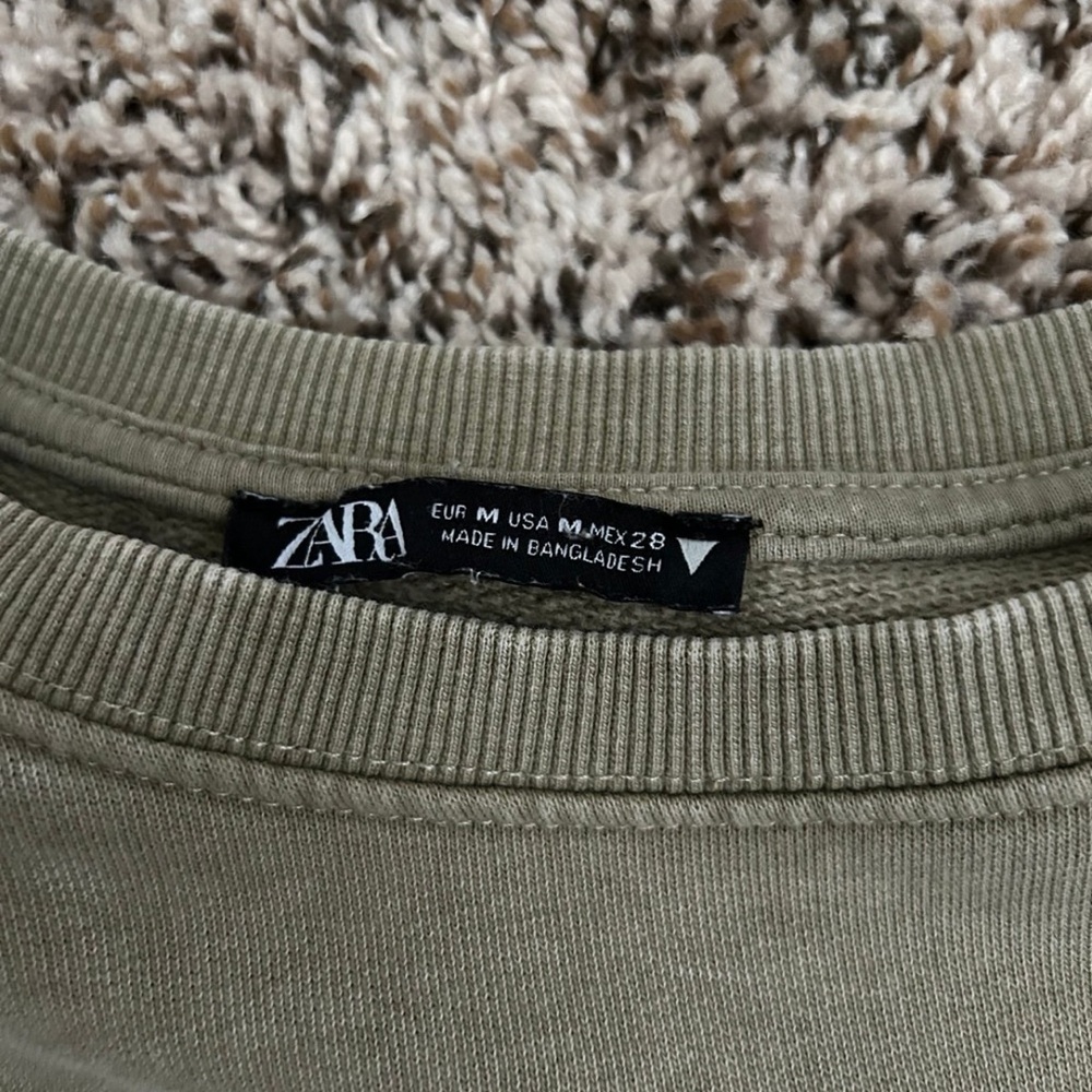 Zara Solid Green Sweatshirt - image 4